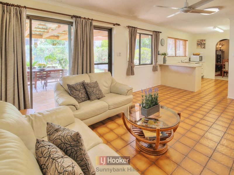 22 Firelight Street, Sunnybank Hills QLD 4109