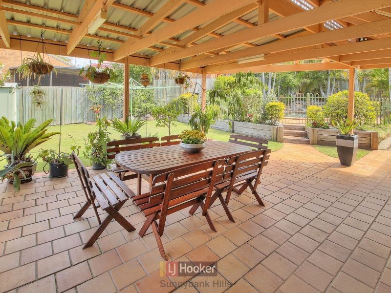 22 Firelight Street, Sunnybank Hills QLD 4109