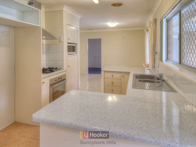 12 Ervatamia Street, Runcorn QLD 4113