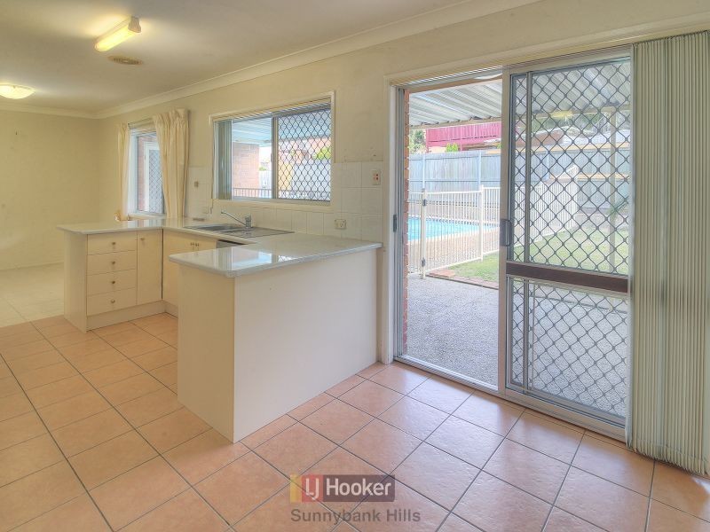 12 Ervatamia Street, Runcorn QLD 4113