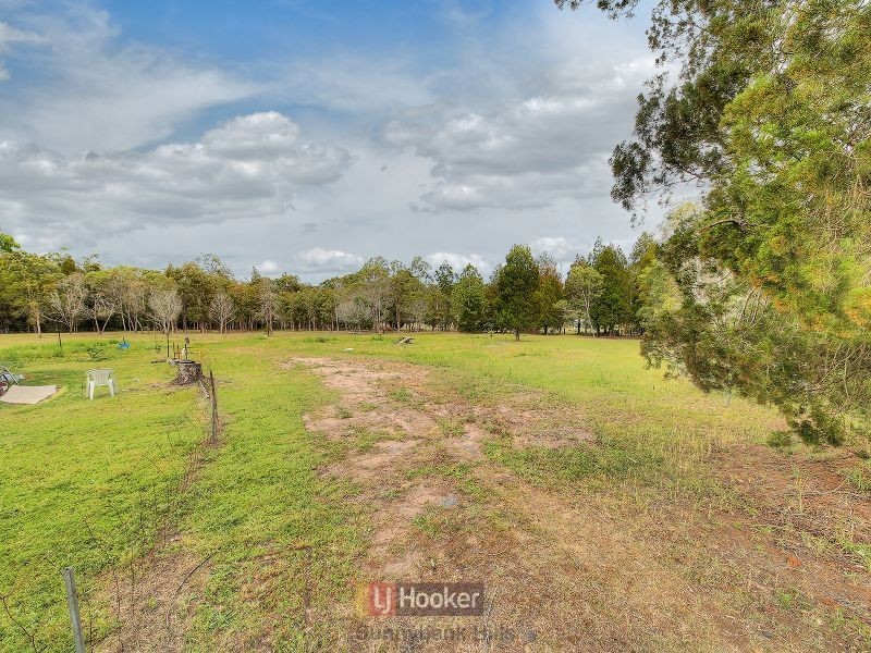 51 Hunter Road, Greenbank QLD 4124