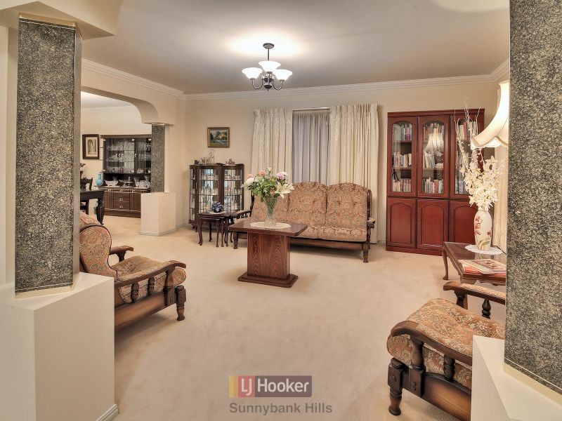 153 Lancaster Circuit, Stretton QLD 4116