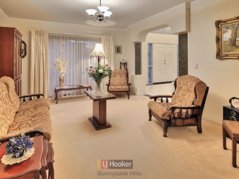 153 Lancaster Circuit, Stretton QLD 4116