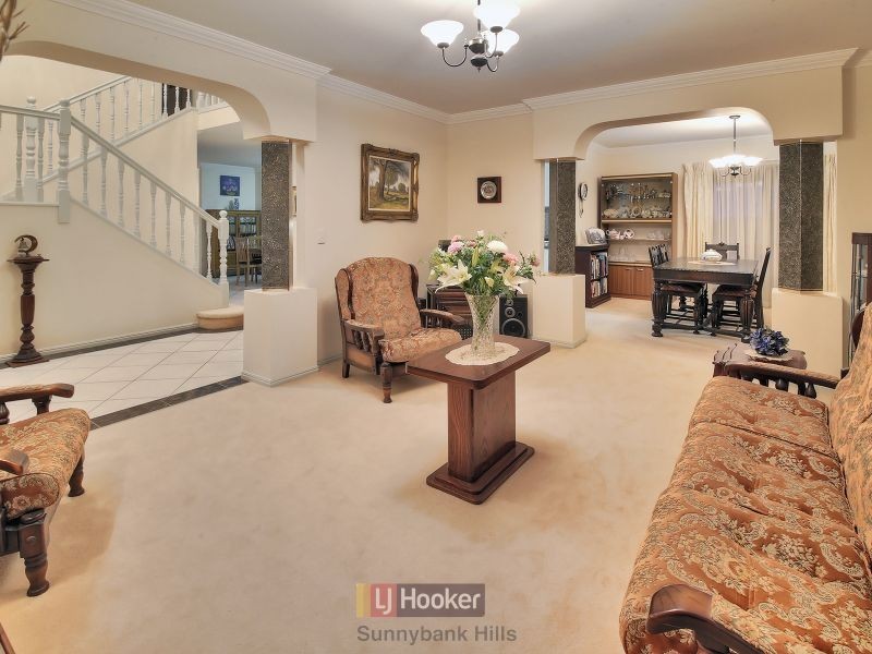 153 Lancaster Circuit, Stretton QLD 4116