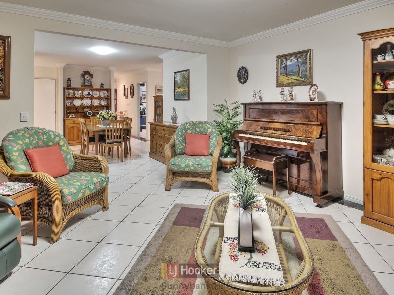 153 Lancaster Circuit, Stretton QLD 4116