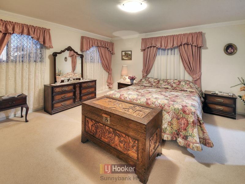 153 Lancaster Circuit, Stretton QLD 4116