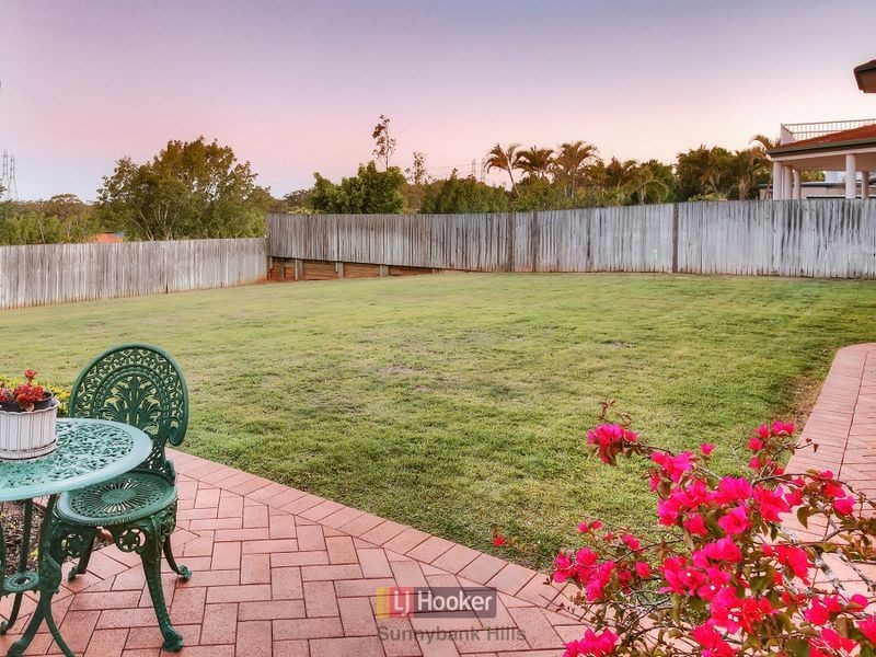 153 Lancaster Circuit, Stretton QLD 4116