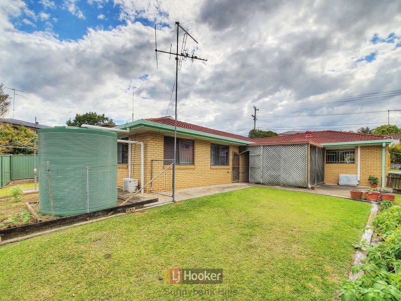 86 Granadilla Street, Macgregor QLD 4109