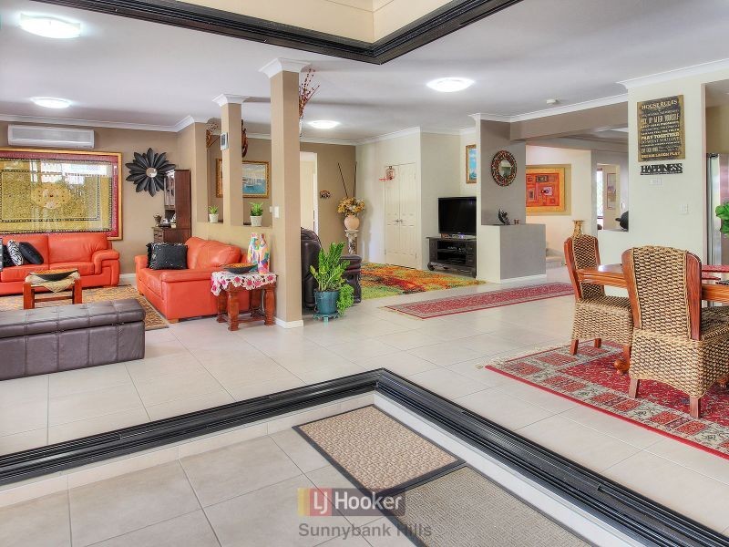 40 Bellfield Crescent, Parkinson QLD 4115