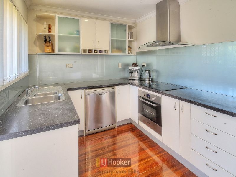 14 Lorrimore Street, Macgregor QLD 4109