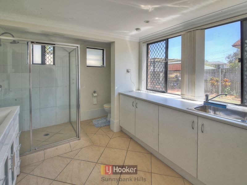 14 Lorrimore Street, Macgregor QLD 4109