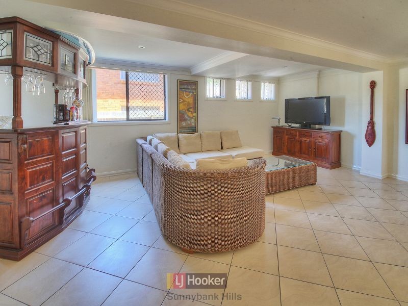 14 Lorrimore Street, Macgregor QLD 4109