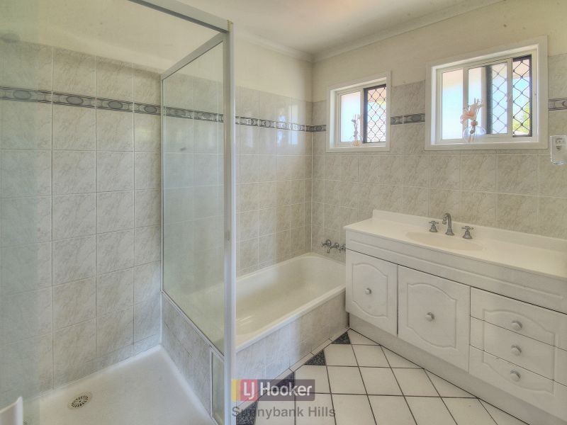 14 Lorrimore Street, Macgregor QLD 4109