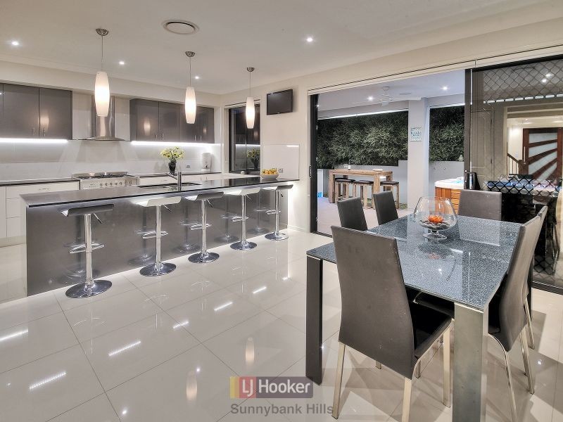 15 Headland Street, Sunnybank QLD 4109