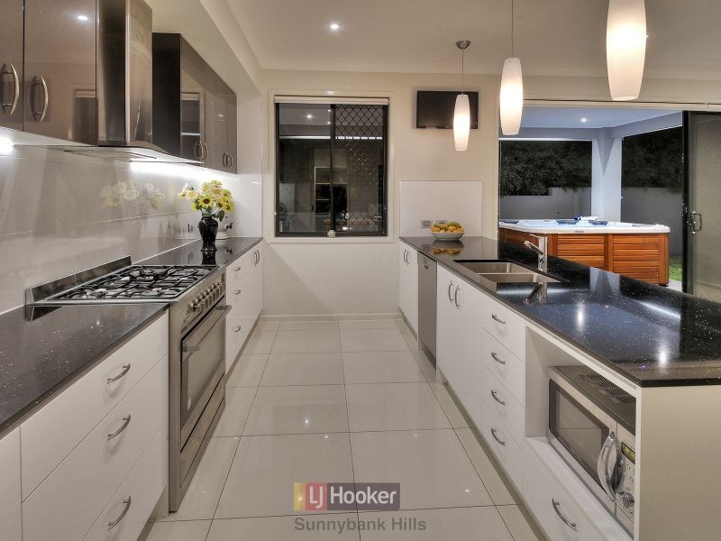 15 Headland Street, Sunnybank QLD 4109