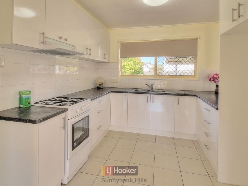 8 Bart Street, Rochedale South QLD 4123