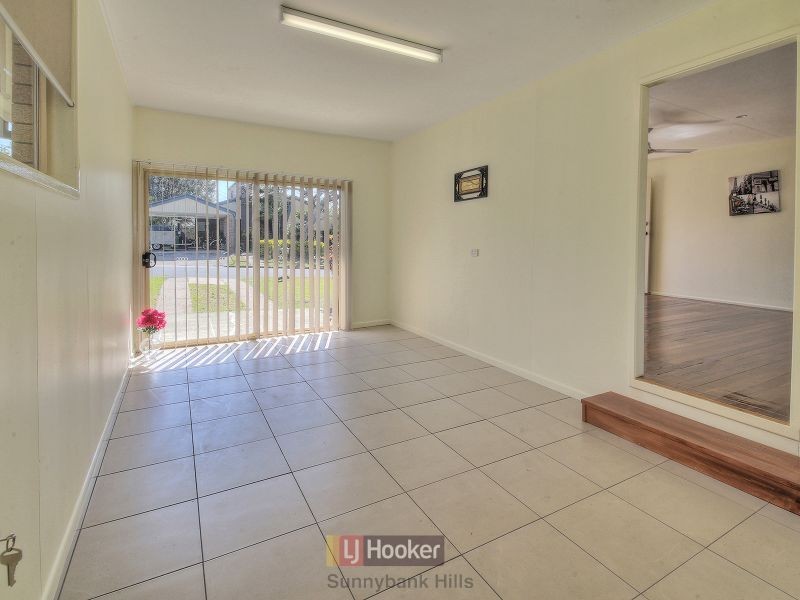 8 Bart Street, Rochedale South QLD 4123