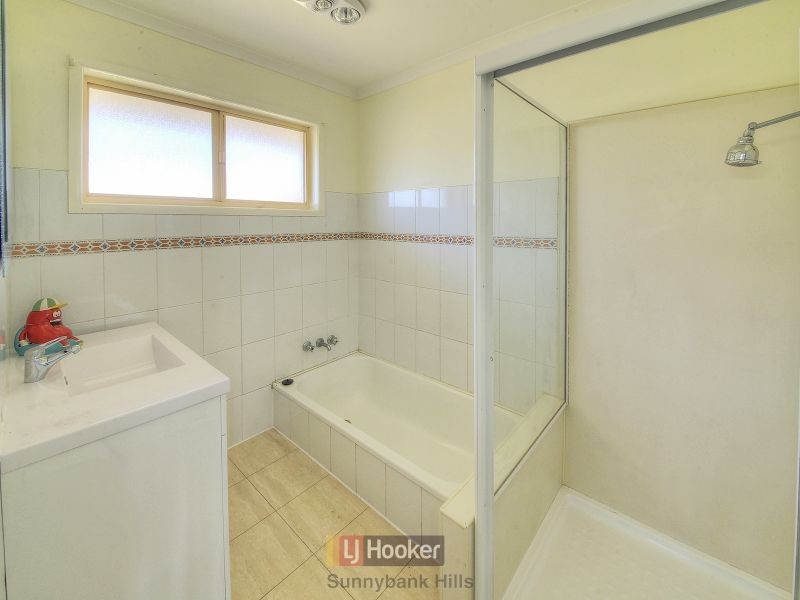 8 Bart Street, Rochedale South QLD 4123