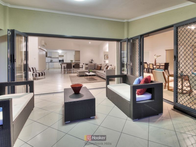 2 Lily Circuit, Kuraby QLD 4112