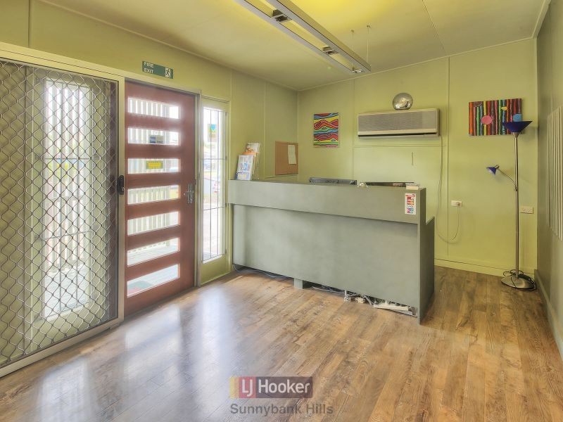 18 Richland Avenue, Coopers Plains QLD 4108