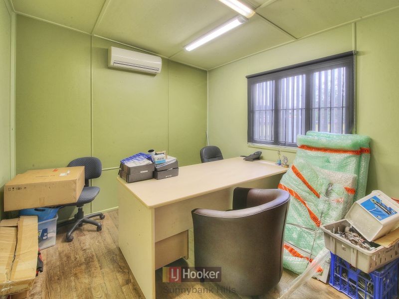 18 Richland Avenue, Coopers Plains QLD 4108