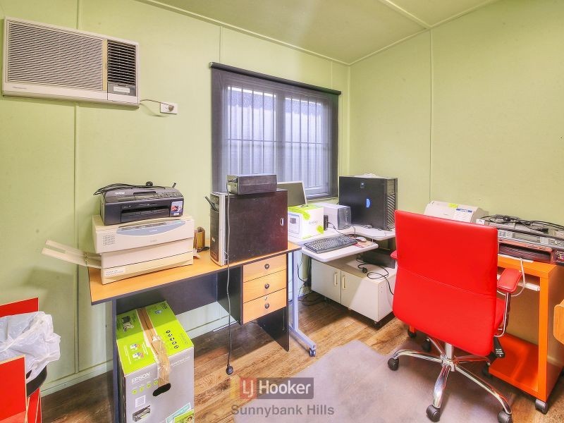 18 Richland Avenue, Coopers Plains QLD 4108