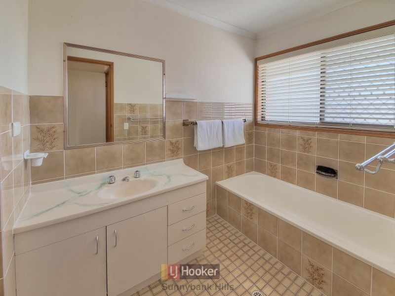 4 Peatmoss Street, Sunnybank Hills QLD 4109