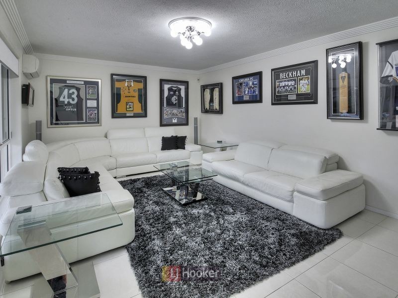 8 Liquidambar Place, Stretton QLD 4116
