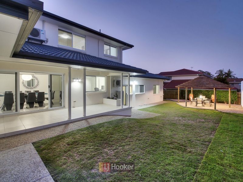 8 Liquidambar Place, Stretton QLD 4116