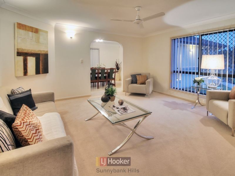 27 Lancaster Circuit, Stretton QLD 4116