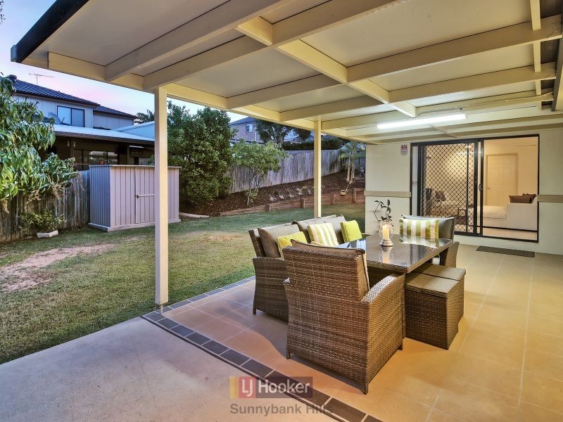 27 Lancaster Circuit, Stretton QLD 4116
