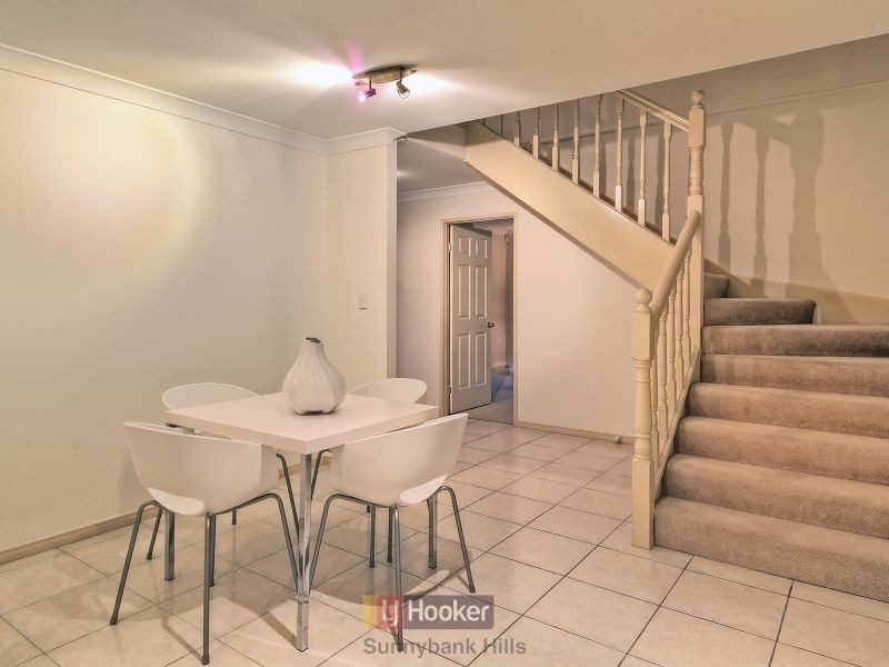 27 Lancaster Circuit, Stretton QLD 4116