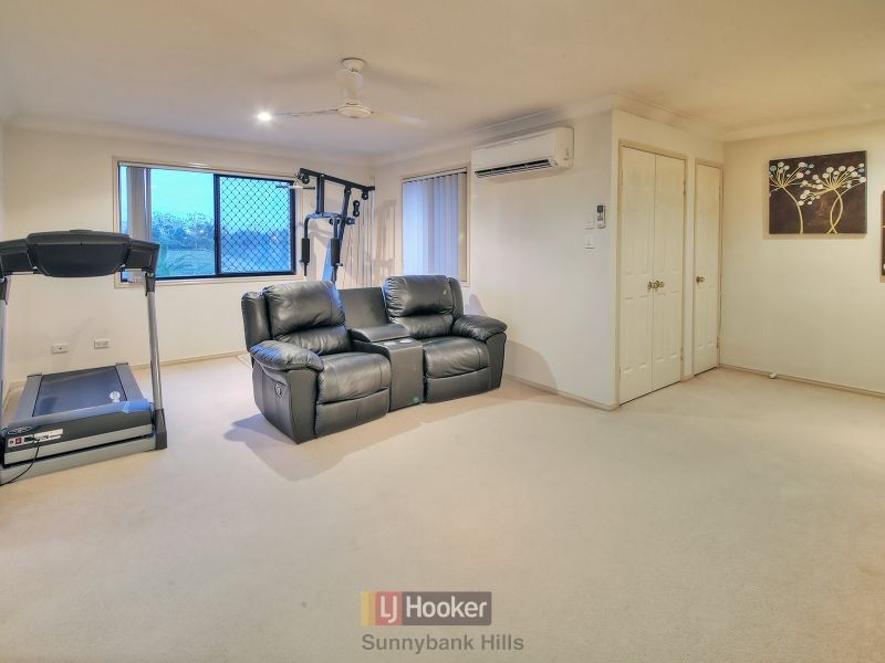 27 Lancaster Circuit, Stretton QLD 4116