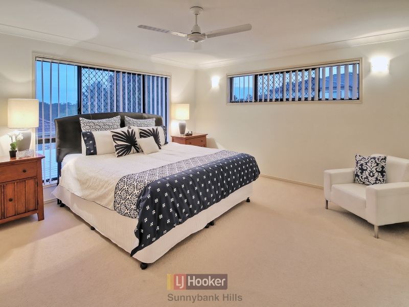 27 Lancaster Circuit, Stretton QLD 4116