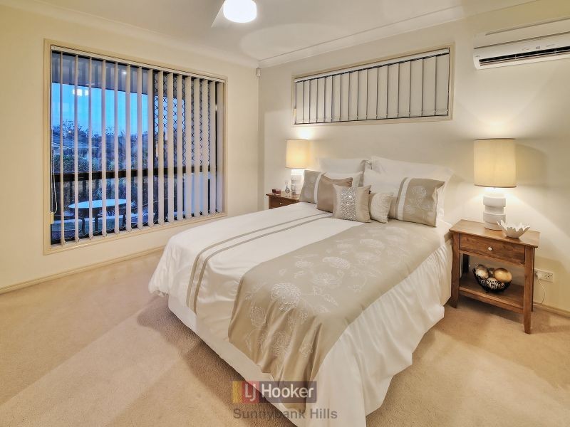 27 Lancaster Circuit, Stretton QLD 4116
