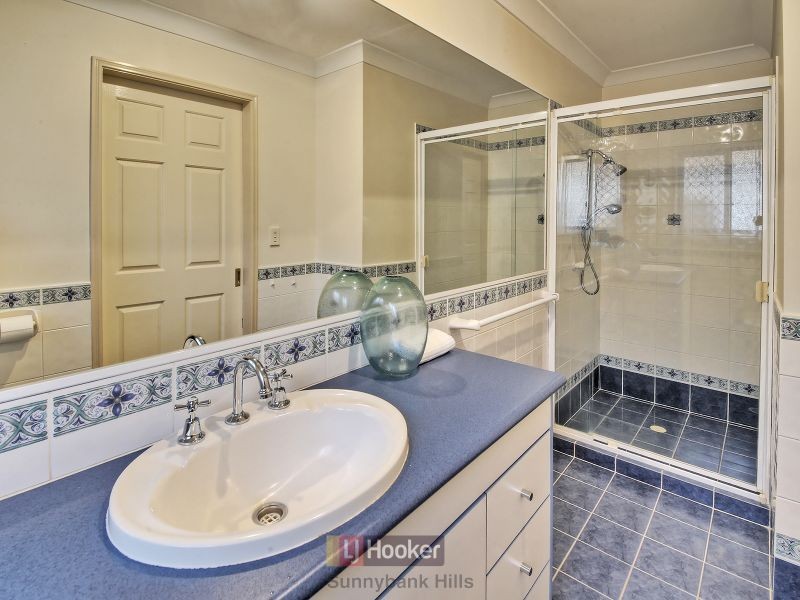 27 Lancaster Circuit, Stretton QLD 4116