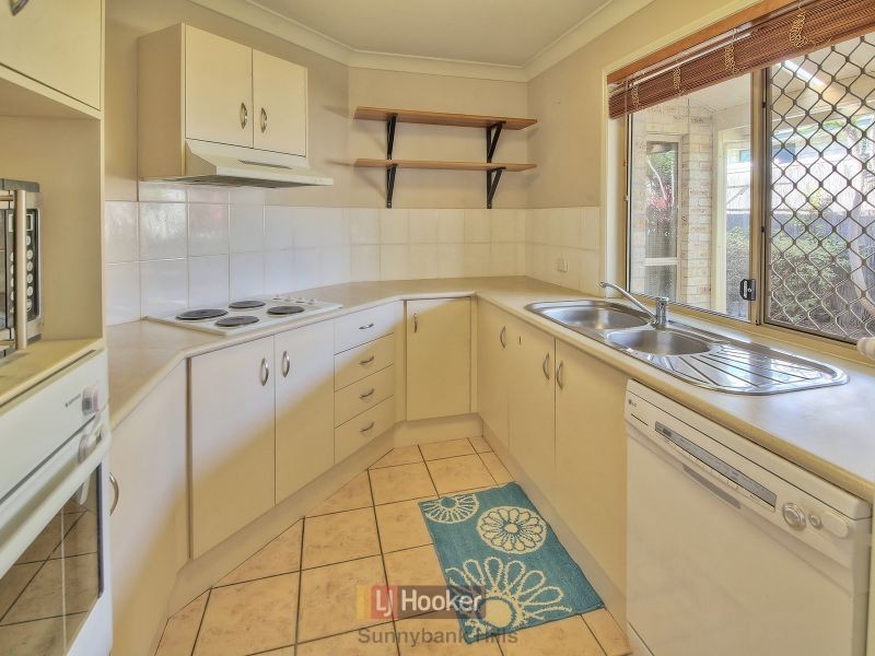 5 Waratah Court, Calamvale QLD 4116
