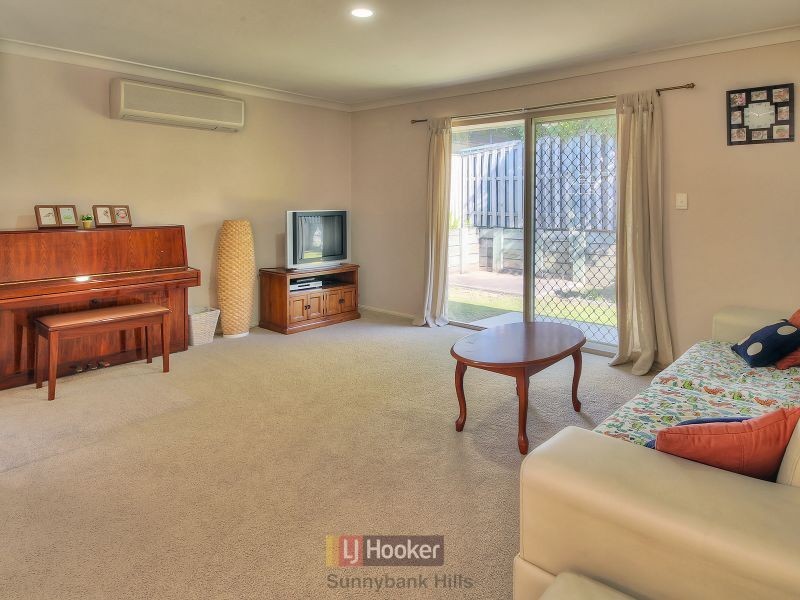 5 Waratah Court, Calamvale QLD 4116