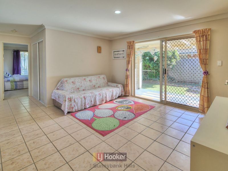 5 Waratah Court, Calamvale QLD 4116