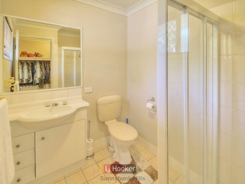 5 Waratah Court, Calamvale QLD 4116