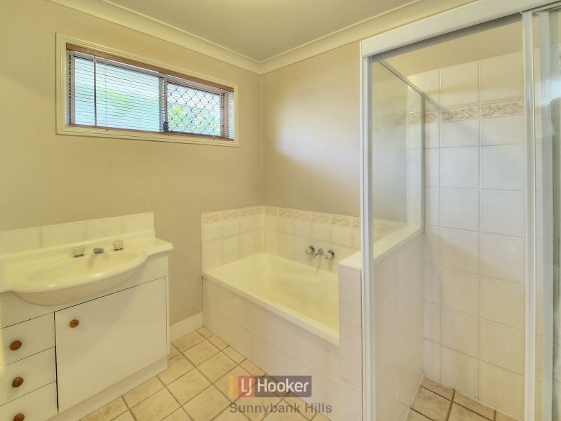 5 Waratah Court, Calamvale QLD 4116