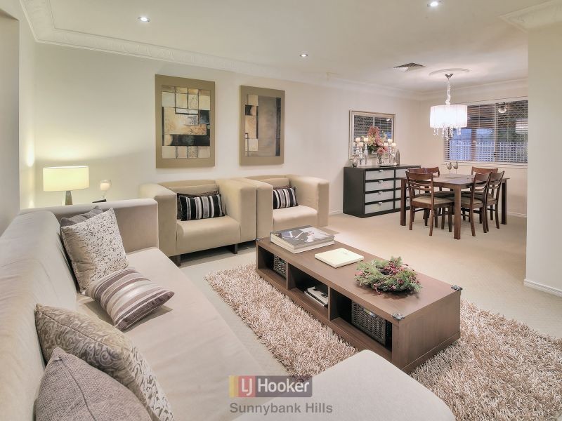 9 Hoover Court, Stretton QLD 4116