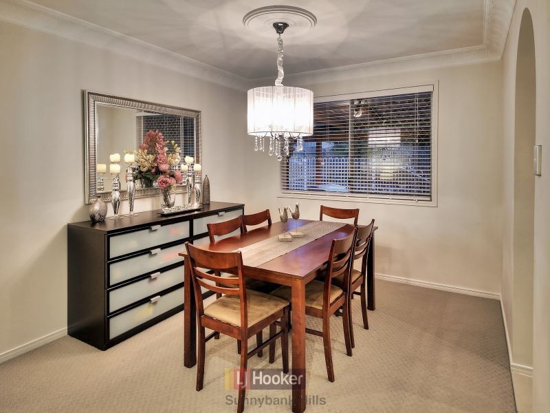 9 Hoover Court, Stretton QLD 4116