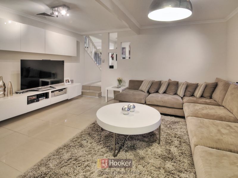 9 Hoover Court, Stretton QLD 4116