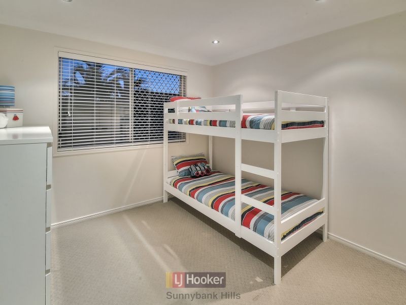 9 Hoover Court, Stretton QLD 4116