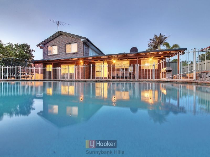 9 Hoover Court, Stretton QLD 4116
