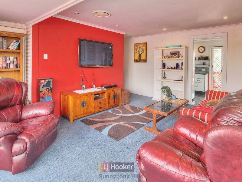 10 Kenny Street, Woodridge QLD 4114