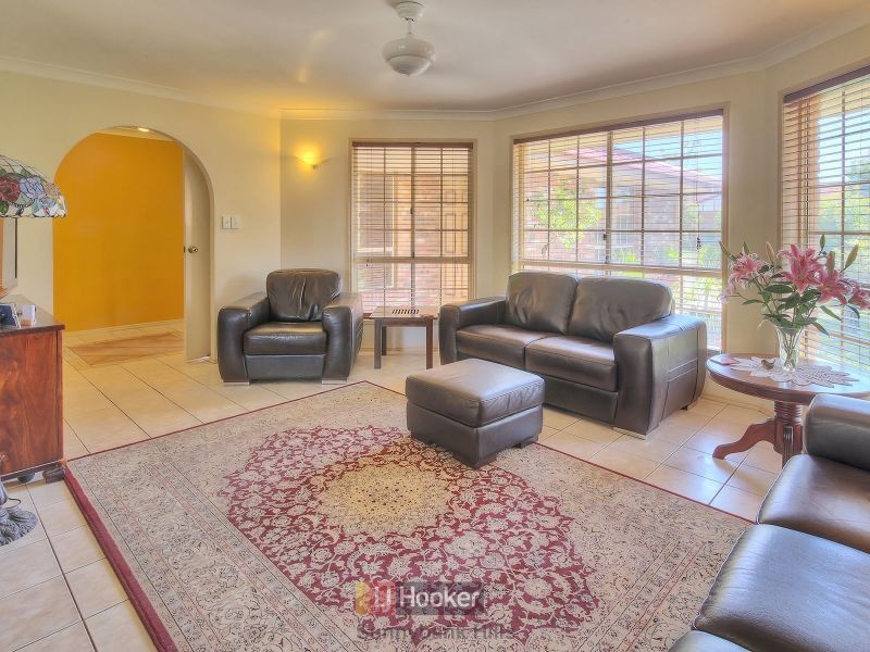 8 Scarlet Oak Place, Calamvale QLD 4116