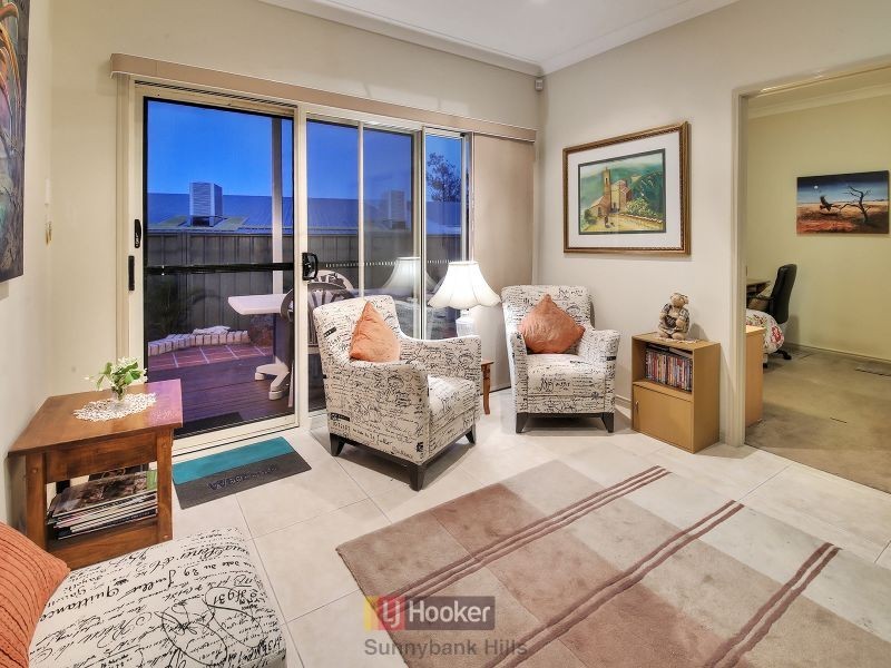 21 Avocado Street, Macgregor QLD 4109