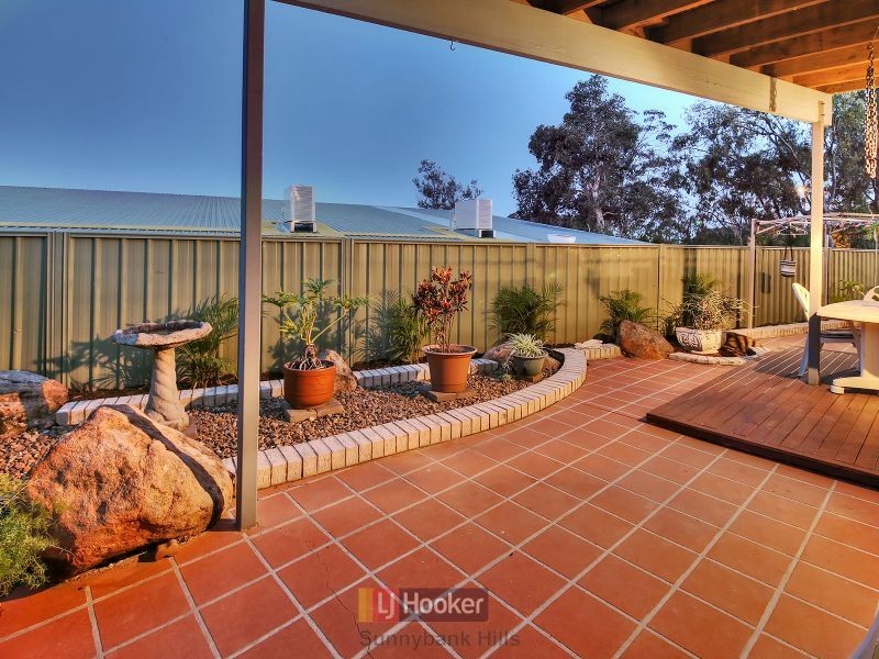 21 Avocado Street, Macgregor QLD 4109